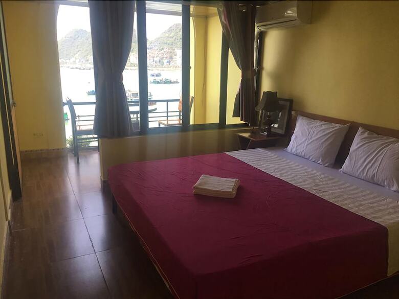 Hostal Le Pont Bungalow Hostel