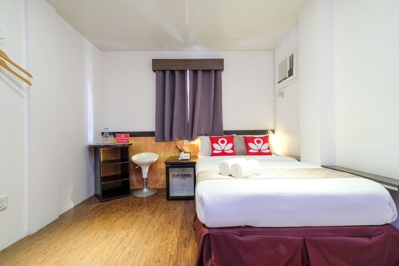 Hotel Zen Rooms Blue Dawn Station 3