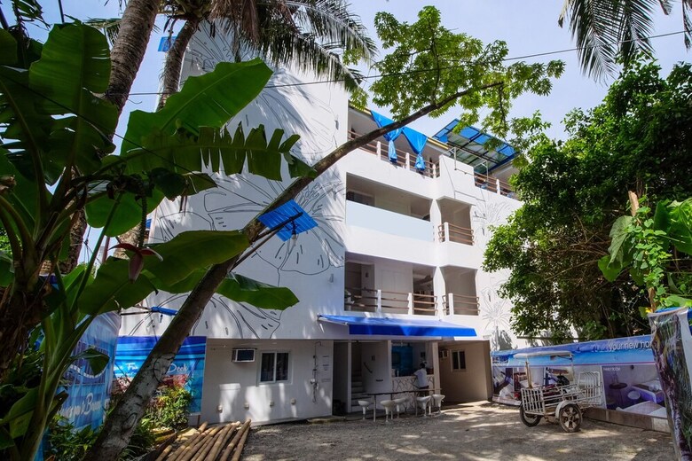 Hotel Zen Rooms Blue Dawn Station 3