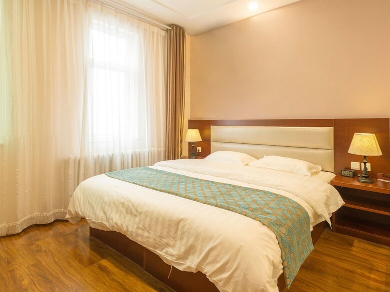 Hill Lily Hotel