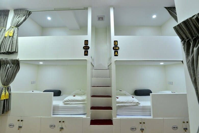 Hostal Backpacker Hostel - Adults Only