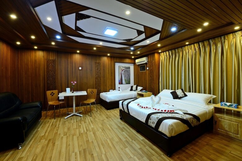 Hostal Backpacker Hostel - Adults Only
