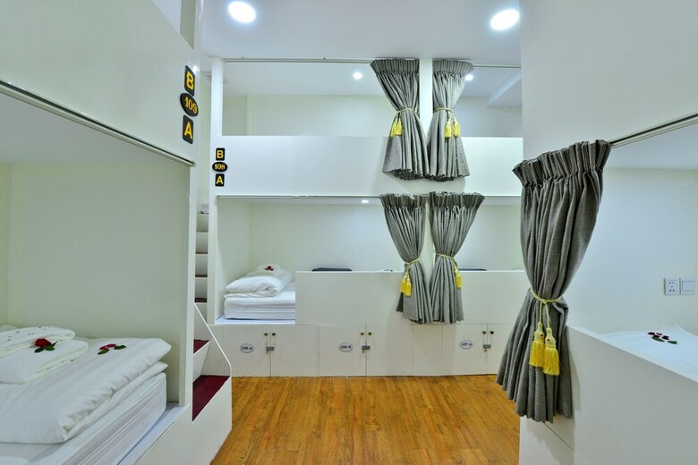 Hostal Backpacker Hostel - Adults Only