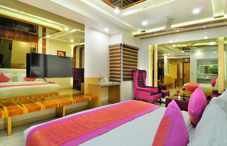 Hotel The Gold Regency