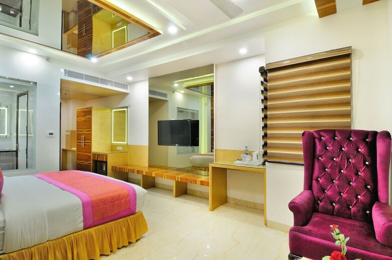Hotel The Gold Regency