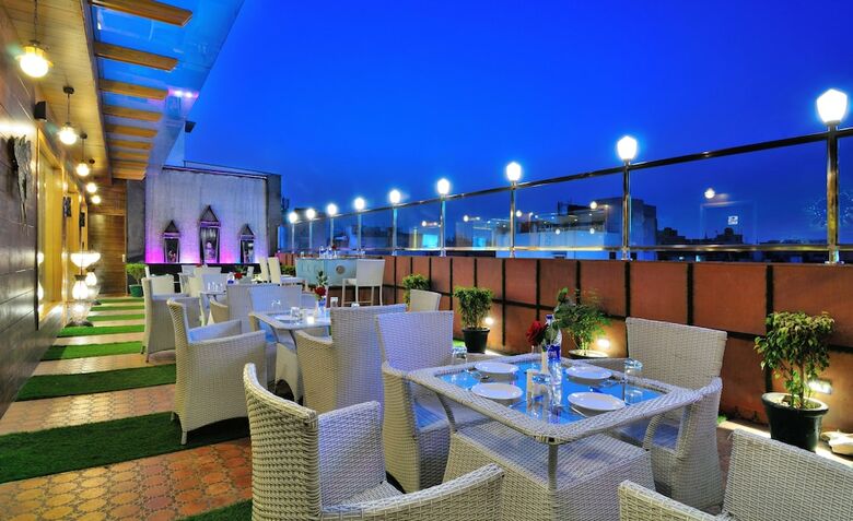 Hotel The Gold Regency