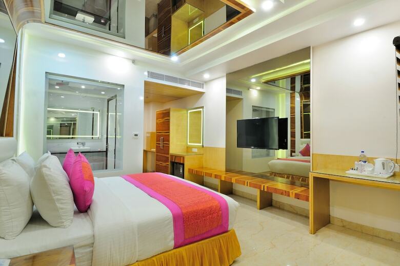 Hotel The Gold Regency