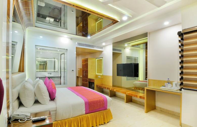 Hotel The Gold Regency