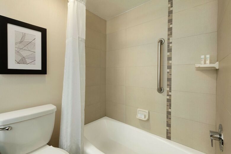 Hotel Embassy Suites By Hilton Arcadia-pasadena Area