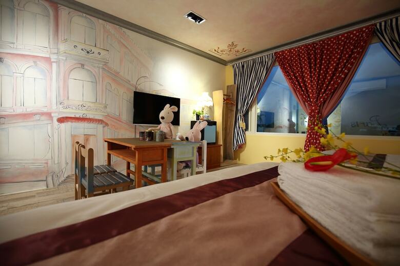 The Wonderland B&B