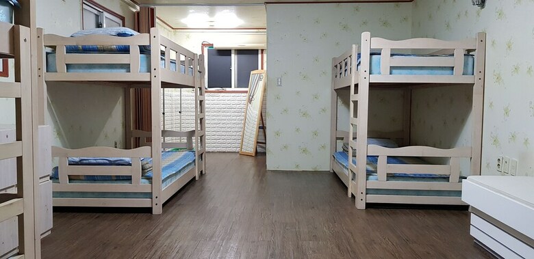 Hostal Jun House - Hostel