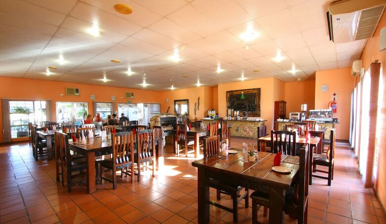 Kalahari Arms Hotel