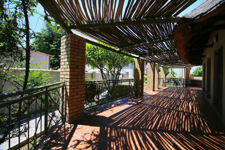 Kalahari Arms Hotel