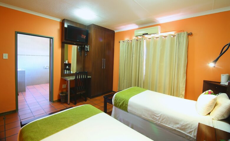 Kalahari Arms Hotel