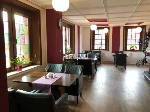 Hostal Hotel Restaurant Lenhsen