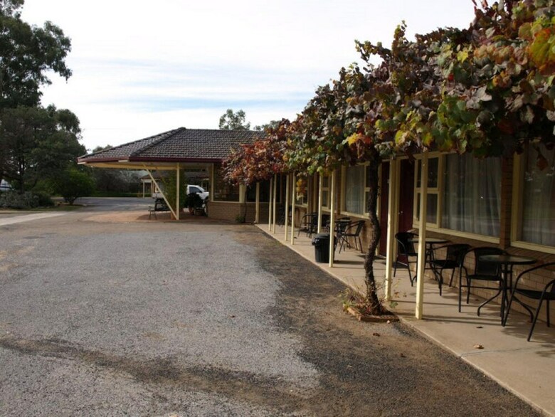 Civic Motor Inn