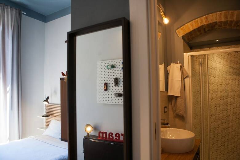 Al 28 B&B