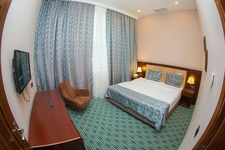 Ruma Port Hotel