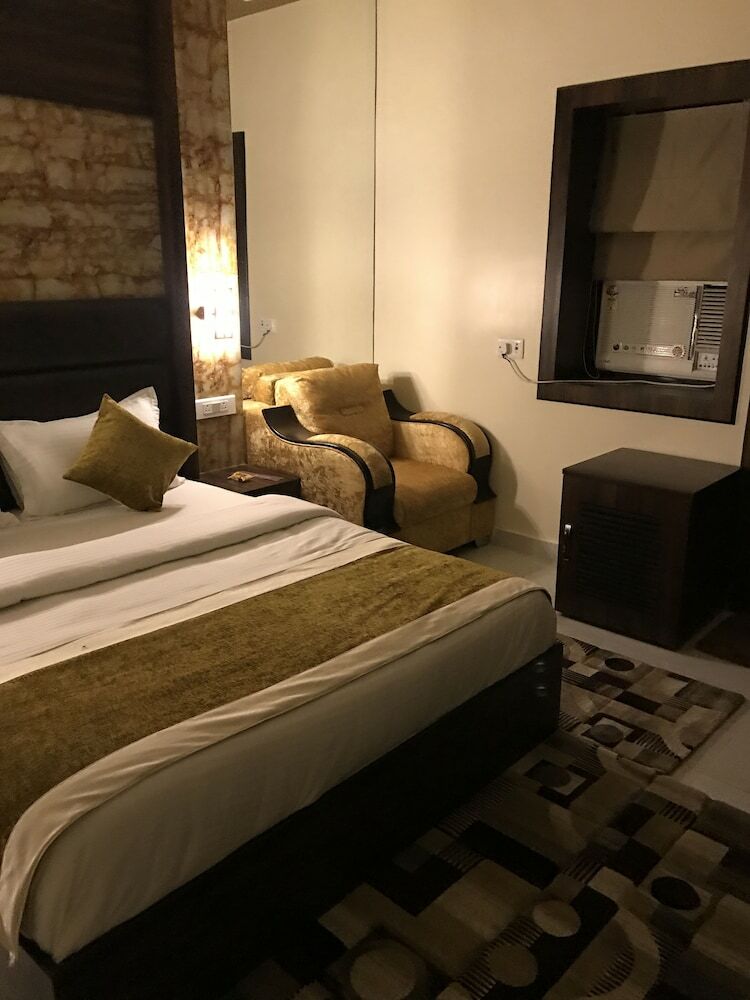 Hotel Mmk