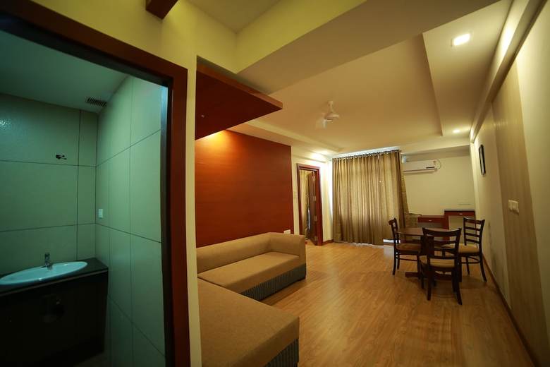 Hotel Nakshatra Emerald Inn