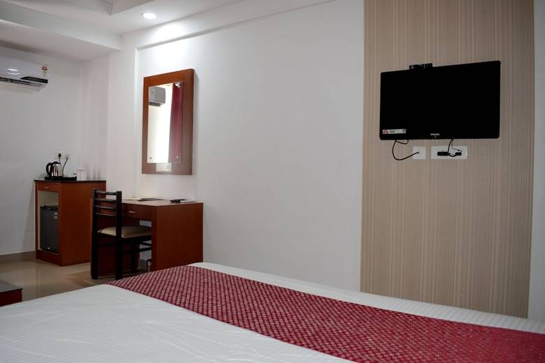 Hotel Nakshatra Emerald Inn