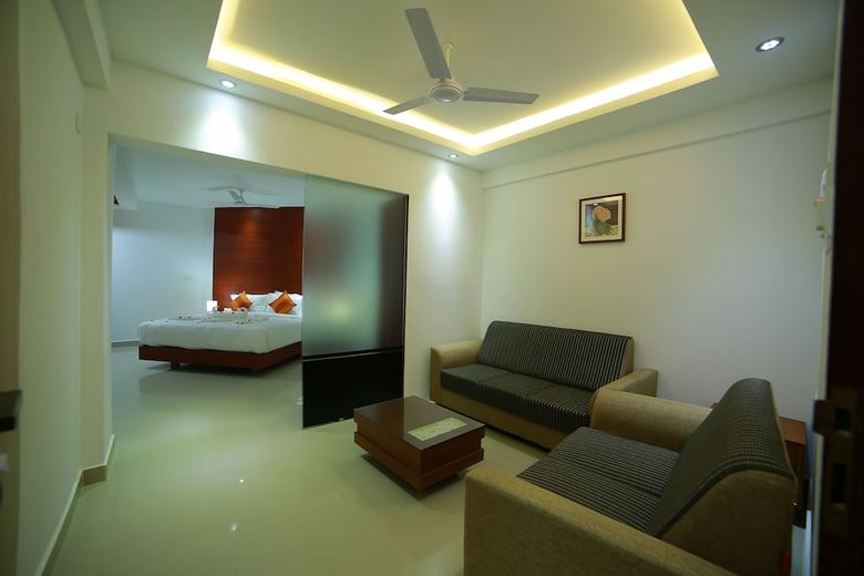 Hotel Nakshatra Emerald Inn