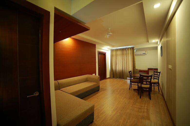 Hotel Nakshatra Emerald Inn