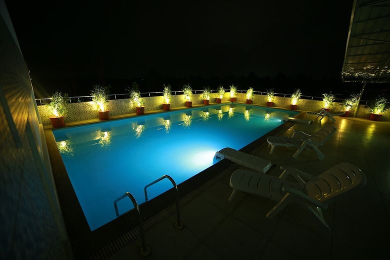 Hotel Nakshatra Emerald Inn