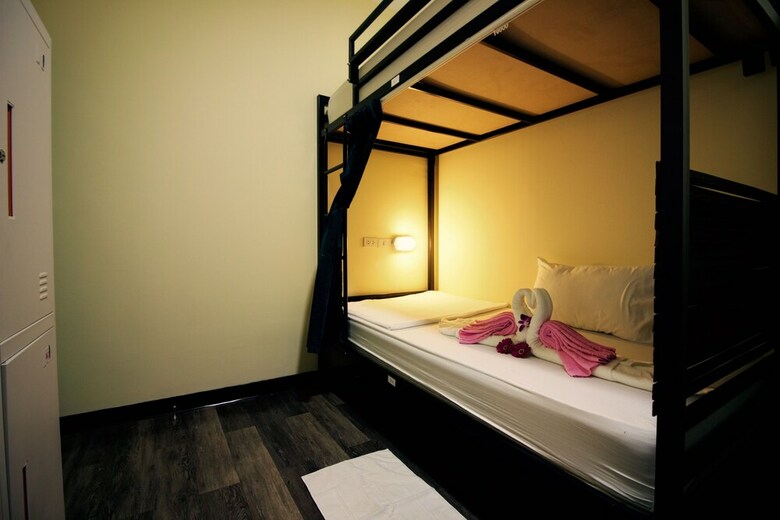 Hostal Art Hotel Sanamchai