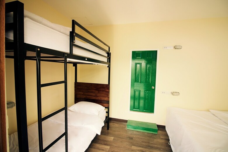 Hostal Art Hotel Sanamchai