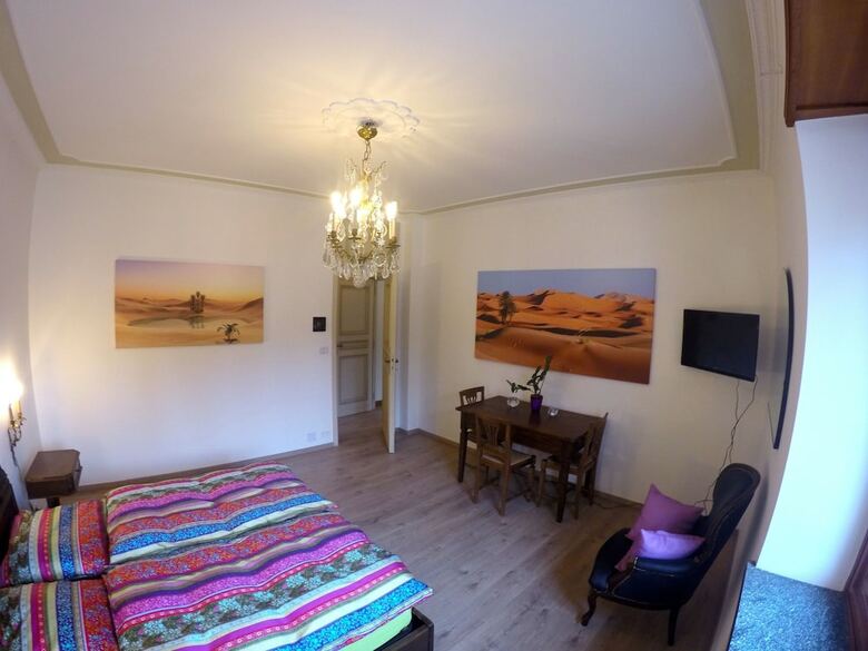 Bed & Breakfast Baby Blue