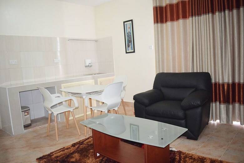Apartamentos Latitude 1 Serviced Suites