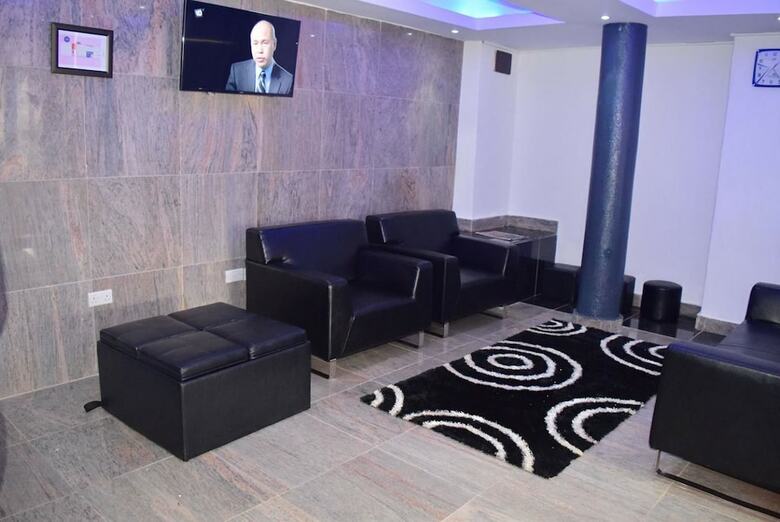 Apartamentos Latitude 1 Serviced Suites