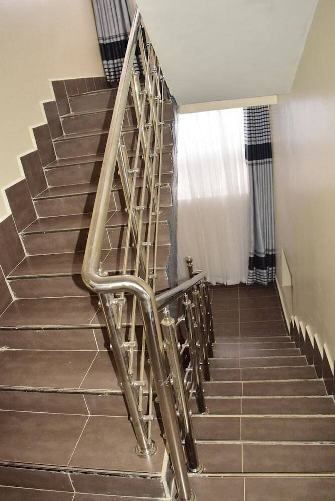 Apartamentos Latitude 1 Serviced Suites