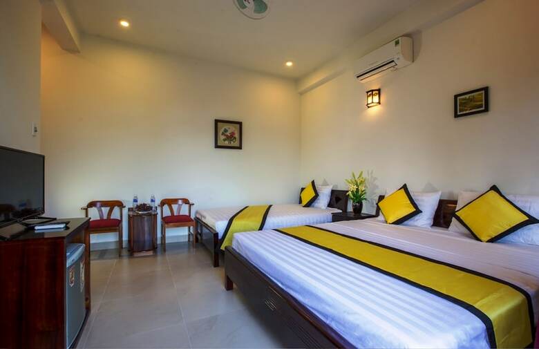Hotel Quynh Chau Homestay