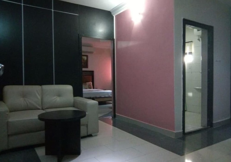 Hotel Jesuit Continental Suites