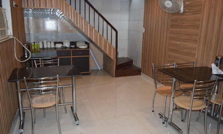 Bed & Breakfast Trishul Hotel