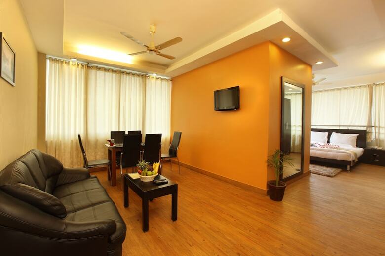 Hotel Grand Plaza Munnar