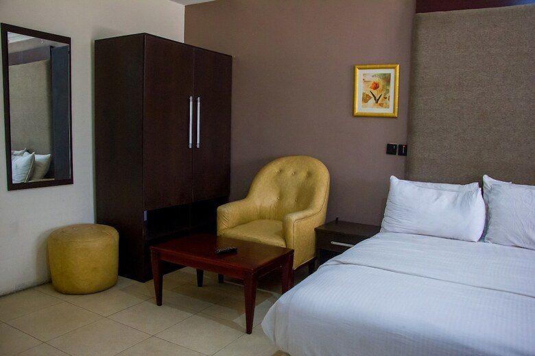 Hotel Chelsea Suites Annex