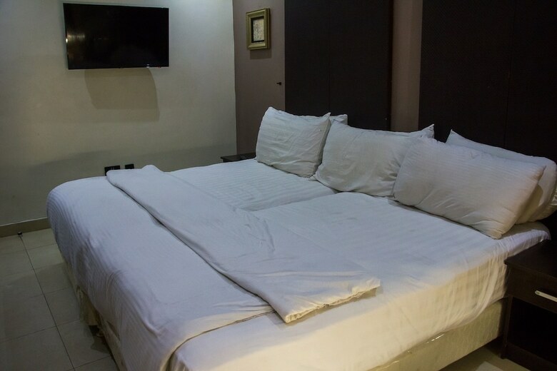 Hotel Chelsea Suites Annex