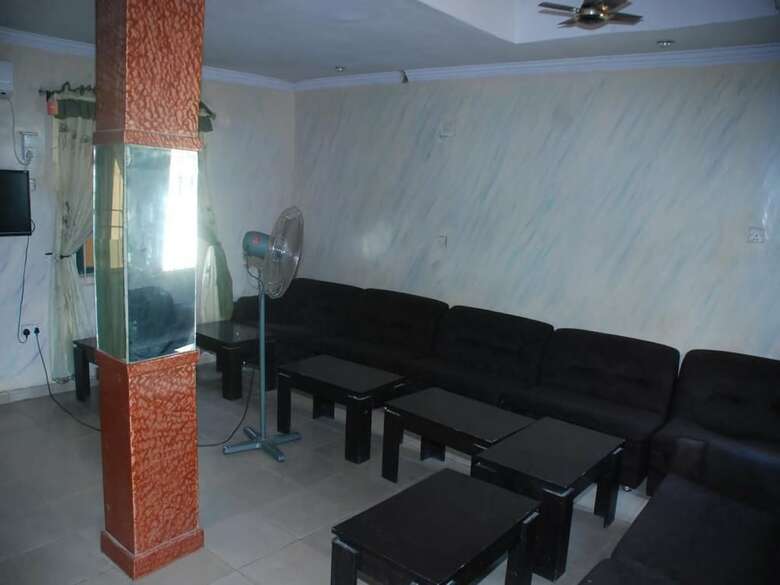 Hotel Oyins Holiday Inn Annex