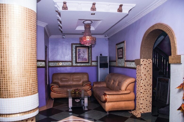 Abanet Hotel & Suites