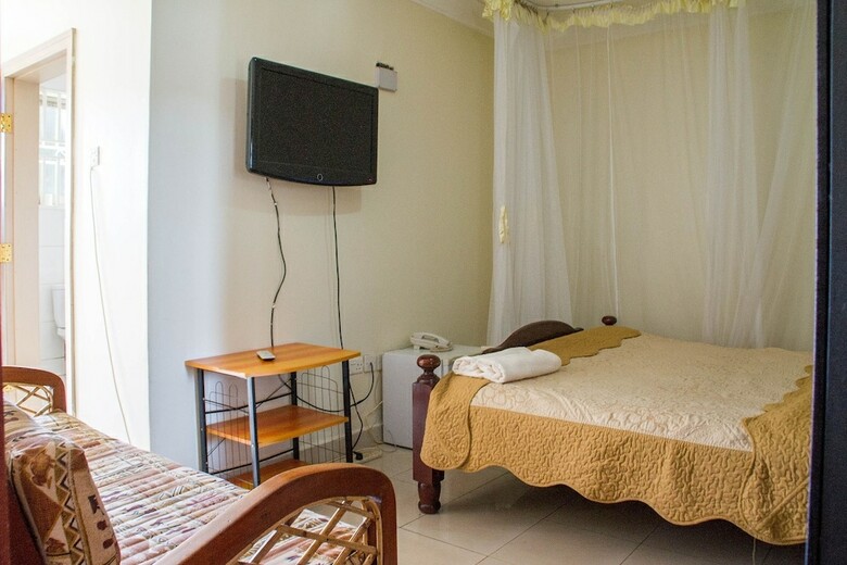 Alcom Hotel