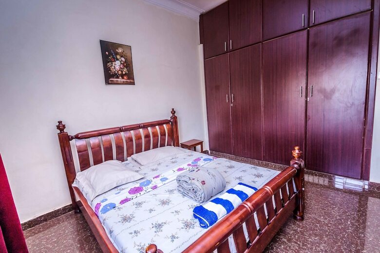 Giraffe Park Hotel
