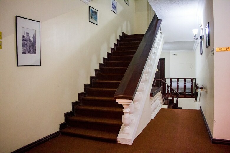 The Palmview Manor Hotel
