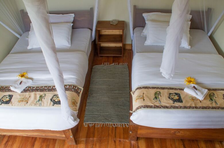 Posada Ichumbi Gorilla Lodge