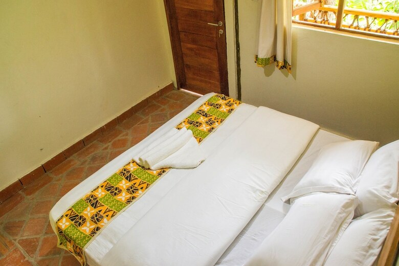 Posada Ichumbi Gorilla Lodge