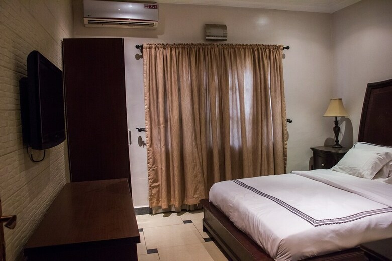 Hotel Tivoli Residence & Bar