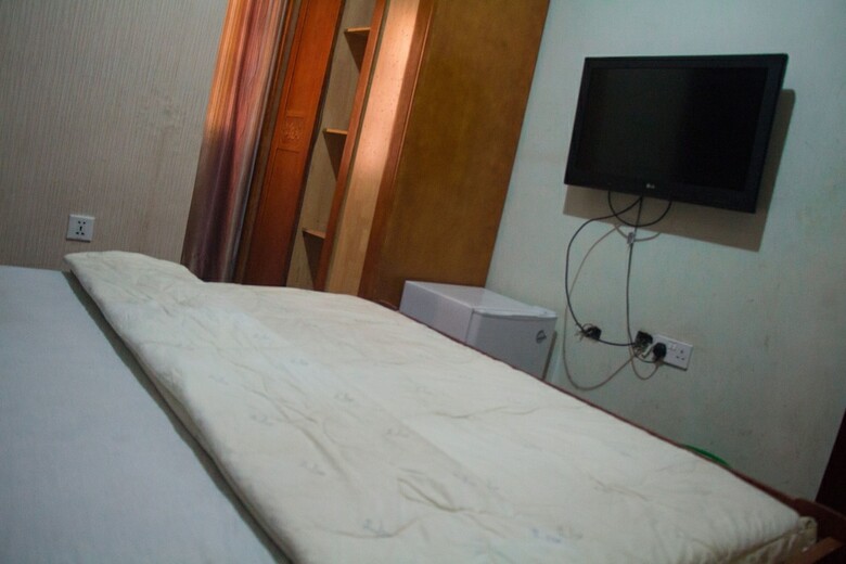 Hotel Owee's Place