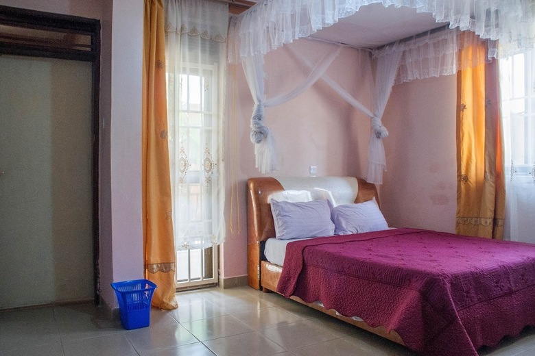 Hotel Royal Crane Resort
